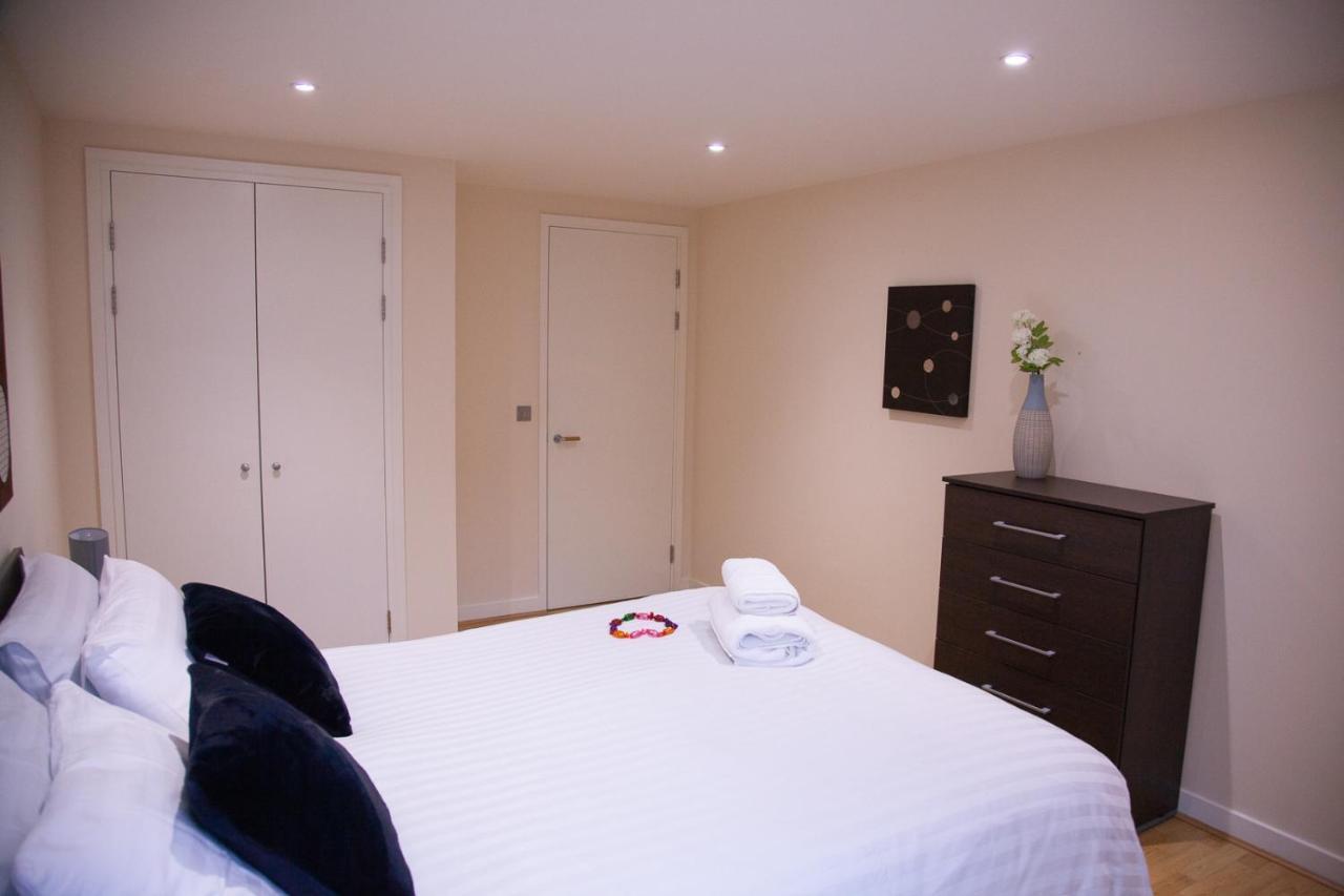 Canary Wharf Retreat - Serviced Apartments Лондон Екстер'єр фото